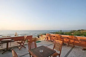 Kanakis Blue Aparthotel 2*